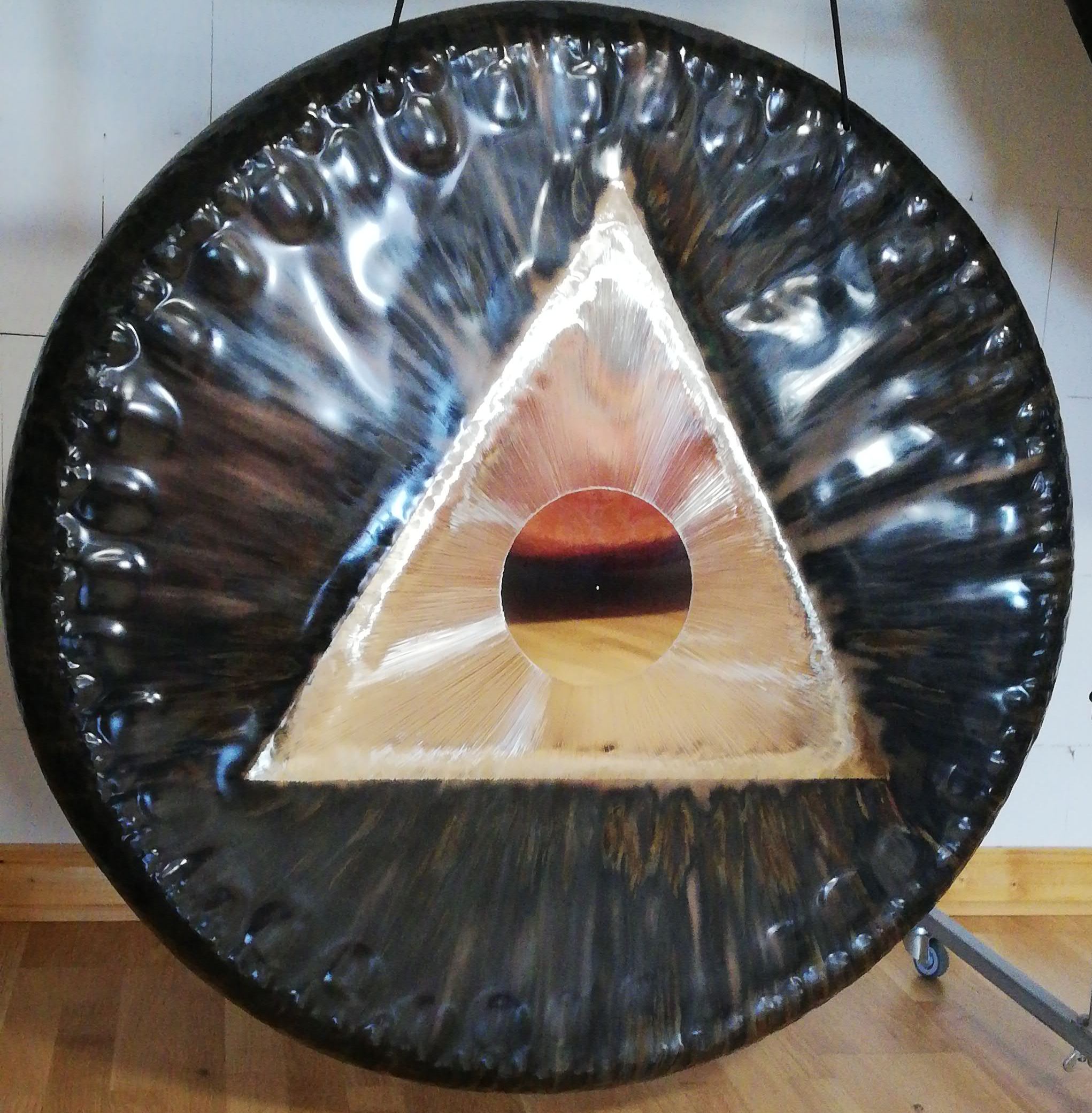 Geometric Triangel Gong 32